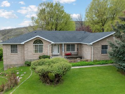1025 Swiss Alpine Rd