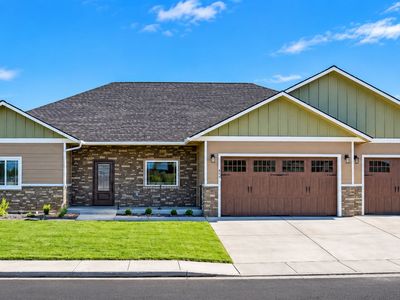 894 SW Fieldstone Ct