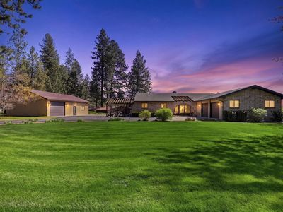 7905 S Ramona Rd