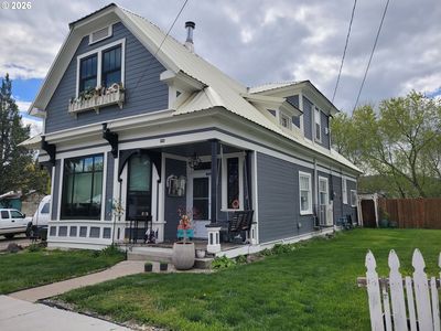 1917 Clifford St