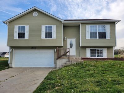 18517 Walnut Hill Ln