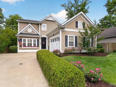 25 Magnolia Dr