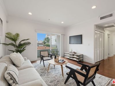 906 S Serrano Ave Unit 401