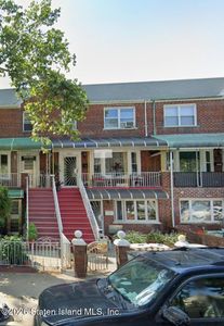 8742 26th Ave