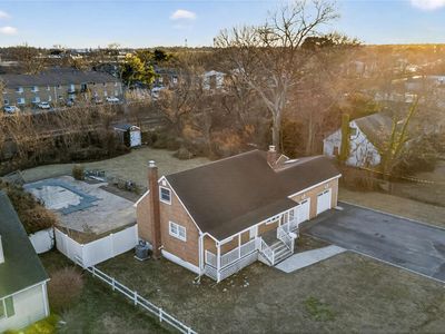 158 Moffitt Boulevard