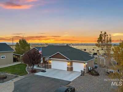 23906 Applewood Way