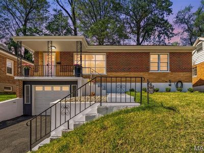 7110 Groveland Dr
