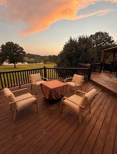 711 Navy Dr