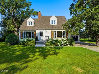 211 Eastwood Dr