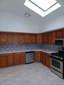 7943 Seaview Ave #F3