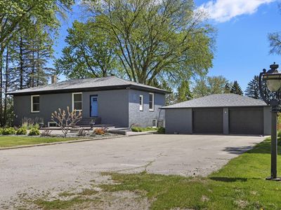 6739 Sportsman DRIVE
