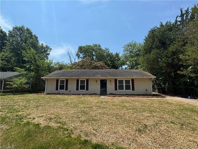 1674 Village Pl
