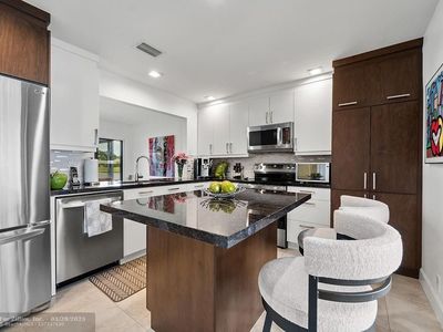 5647 E PARKWALK CR UNIT 5647