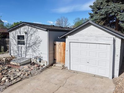 8413 Peakview Dr
