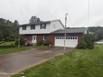 28 White Rock Ter