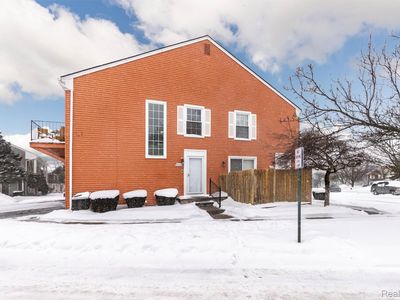 23493 Stonehenge Blvd