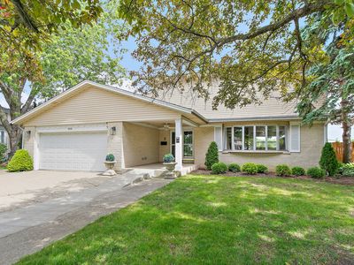 2019 E Avon Ln