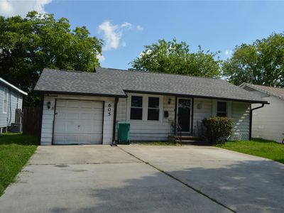 605 Maple Ave