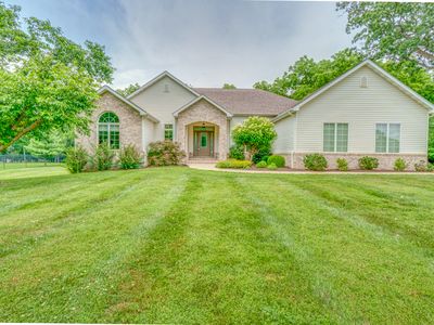 3550 E Bishop Rd
