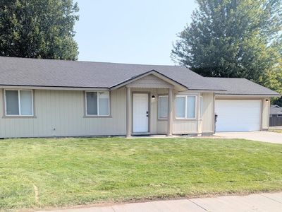 Property at 3142 Primrose St, West Richland, WA