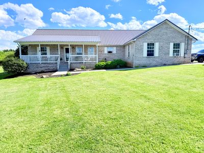 500 Lydia Ln