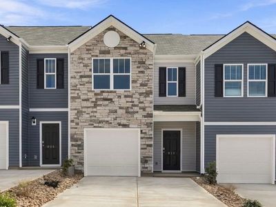 811 Embark Cir