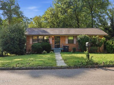 4704 Maplehill Rd
