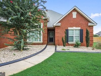 104 Flora Cir