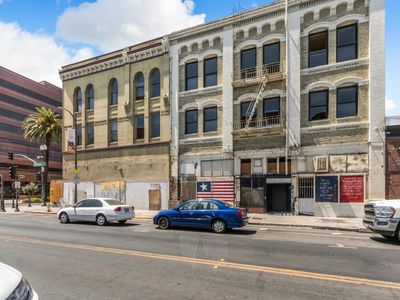 445 E Main St