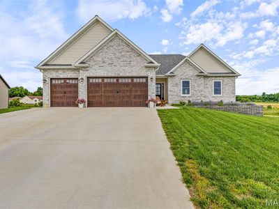 733 Magnolia Dr