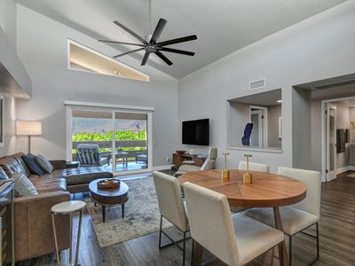 255 S Avenida Caballeros Unit 320