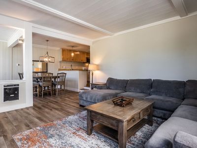 826 Lakeview Blvd #563