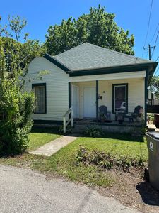 407 W Hillside Dr