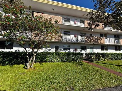 6005 Del Lago Circle #105