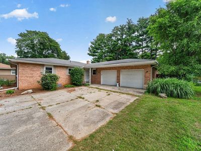 55880 River Shore Ln
