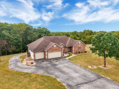 1818 W Country Hill Lane