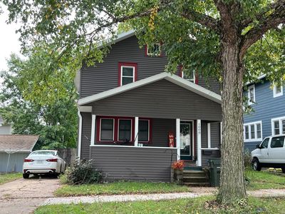 1008 W 2nd St