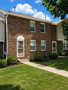 330 Murrays Ln