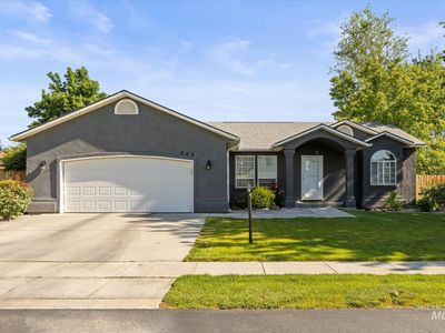 842 Muirfield Ln