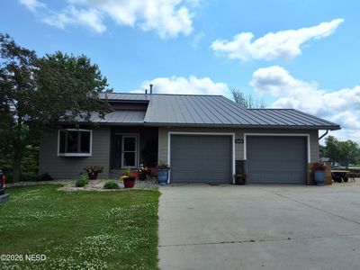 1410 S Lake Dr