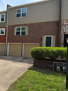 3723 NE Colonial Dr