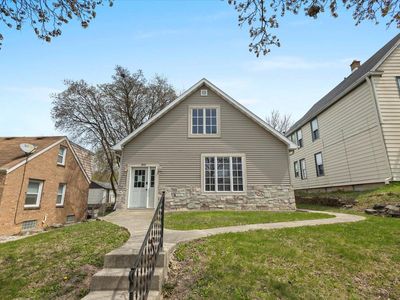 302 South 75th STREET