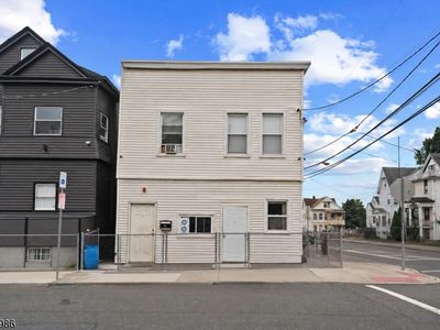 54 Genessee Ave #4