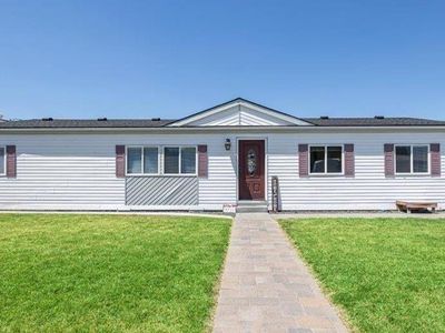 8524 W Arrowhead Ave