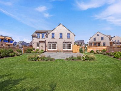 18 Honeysuckle Dr