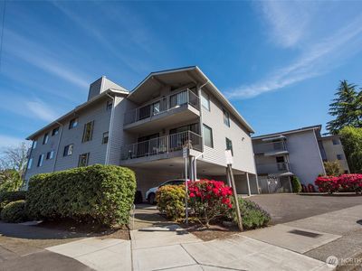 2562 Thorndyke Avenue W #405