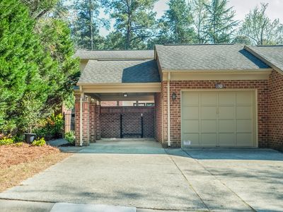 10 Innisfree Dr