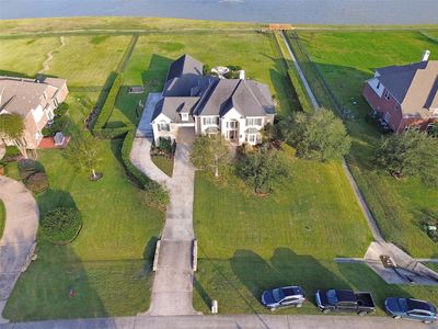 1860 Lake Landing Dr