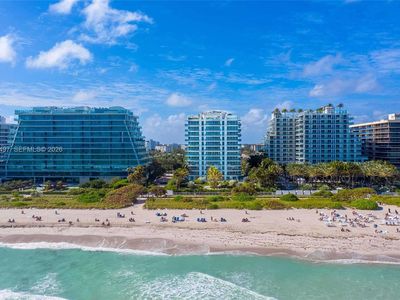 9401 Collins Ave