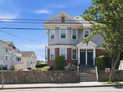 221 Warren Ave
